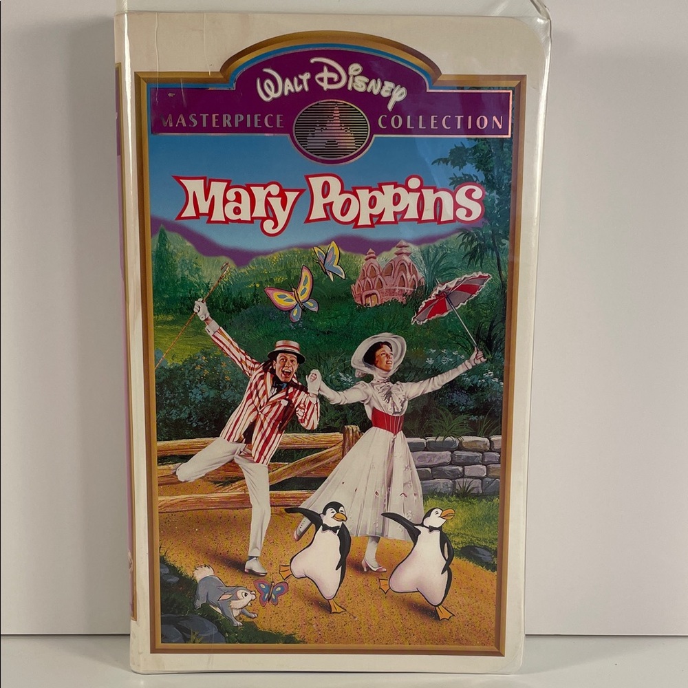 Walt Disney Masterpiece Collection Mary Poppins VHS - White